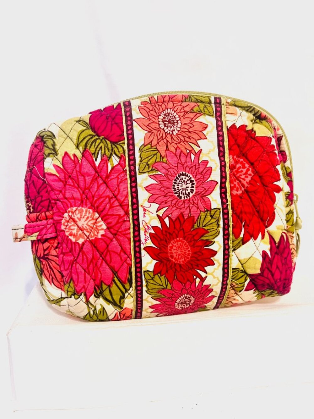 Vera Bradley Hello Dahlia Make Up Bag Floral Quilted Travel Bag-Pink/Green Mix